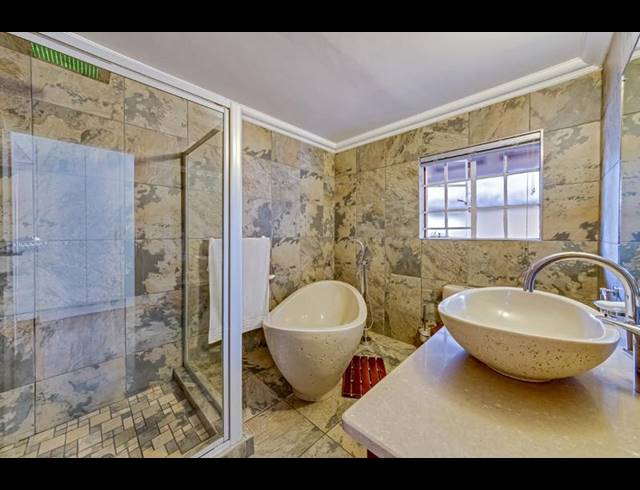 4 BEDROOM HOUSE FOR SALE IN ROODEKRANS